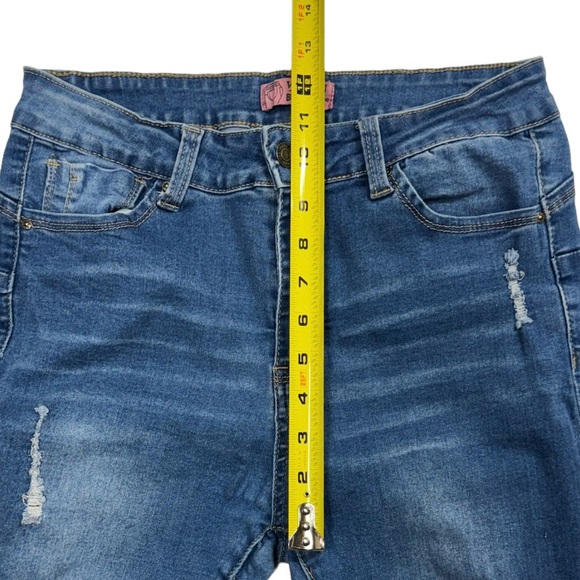Wax Jean size 13/31 Jeans. Pockets on front and back, with belt loops. - Picture 4 of 11